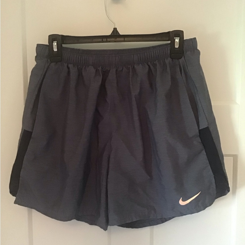 Nike Gray Athletic Shorts Lightweight Breathable Design